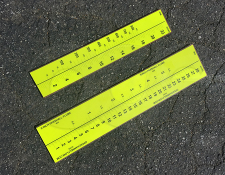 head - level - staff gauges for Parshall flume and weir in flow and level units