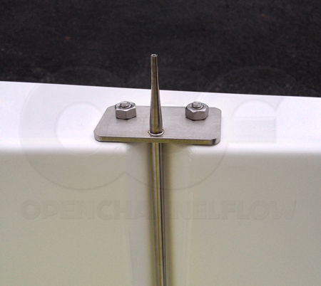 swaged bubbler tube mounted in a Parshall flume