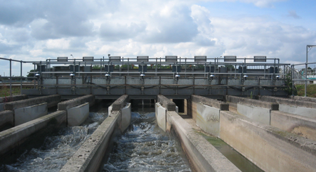 Pulsar Ultrasonic Flow Meters mounted above Venturi Flumes