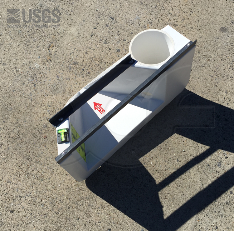 Fiberglass 0.5-Foot H Flume with Attached Stilling Well