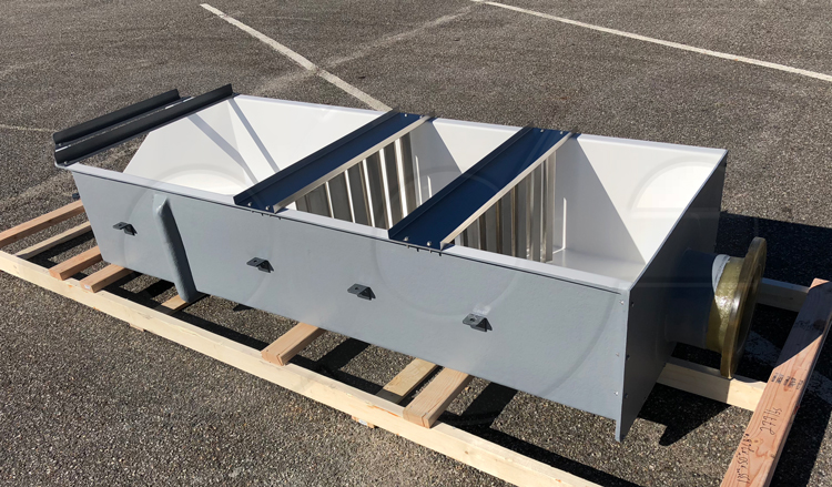 Fiberglass 1.5-Foot H Flume with Tranquilizer Racks