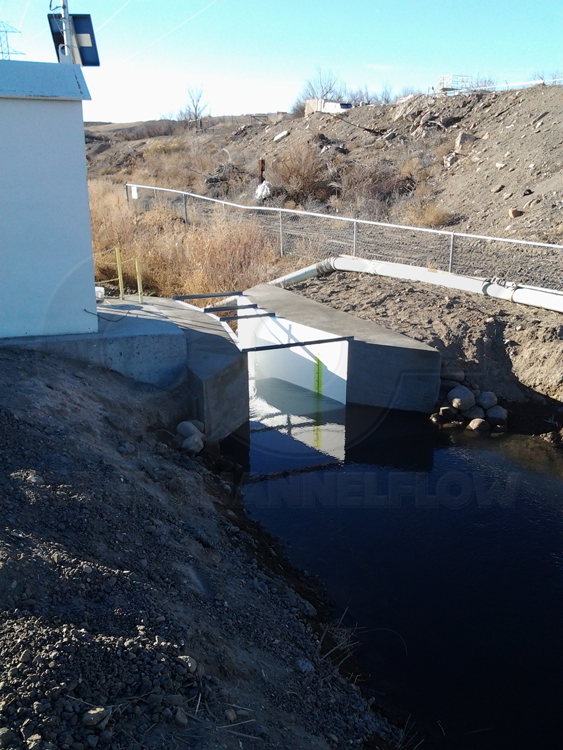 parshall flume fiberglass construction concrete wing walls installation