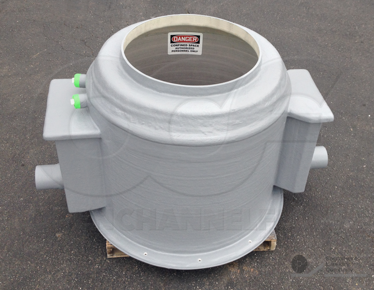 Short fiberglass traffic rated H-20 packaged metering manhole with parshall flume