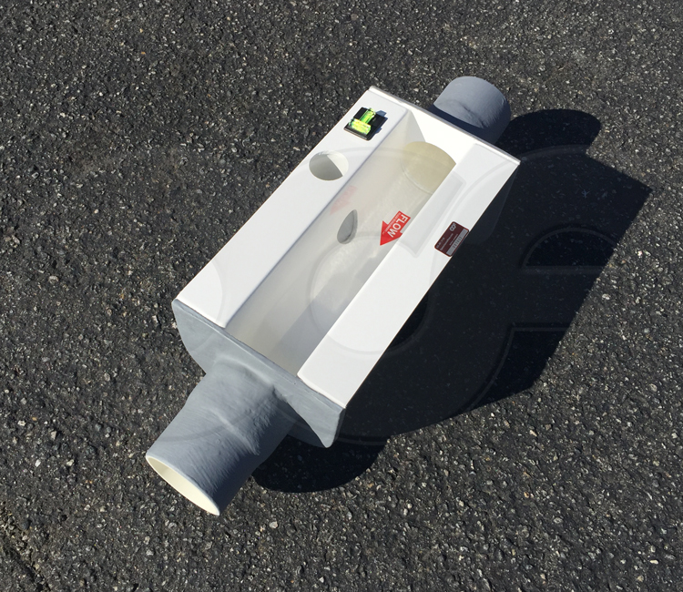 palmer bowlus flume fiberglass construction with pipe stubs and probe well