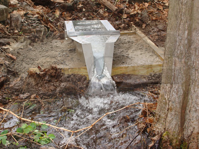 Spilling Dischage Off a HS Flume