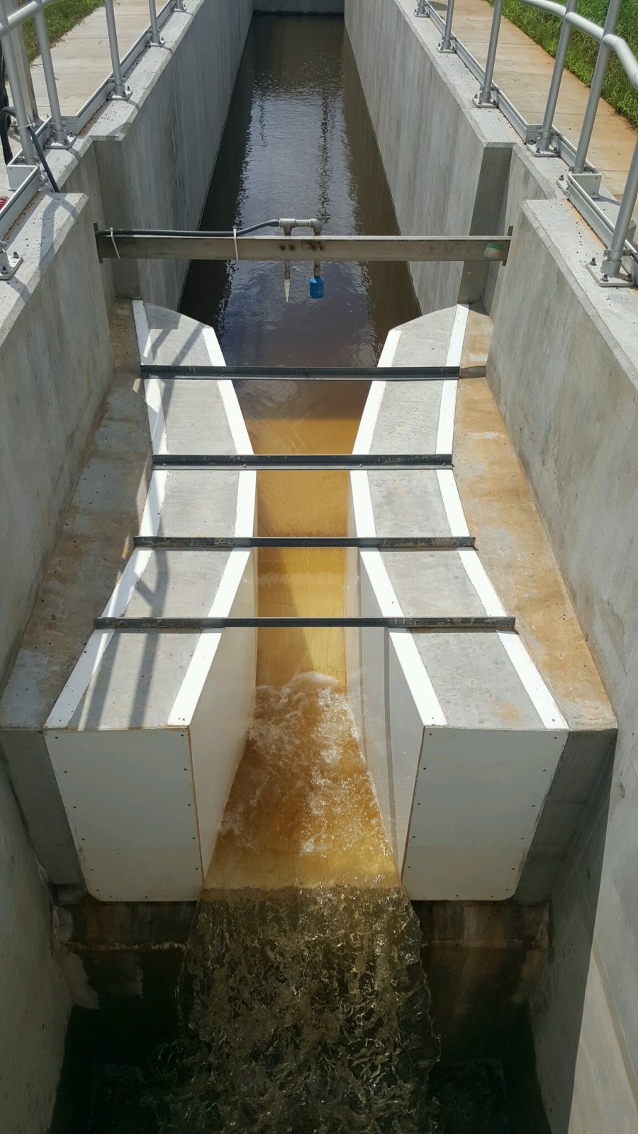 Nested Parshall Flume Installation