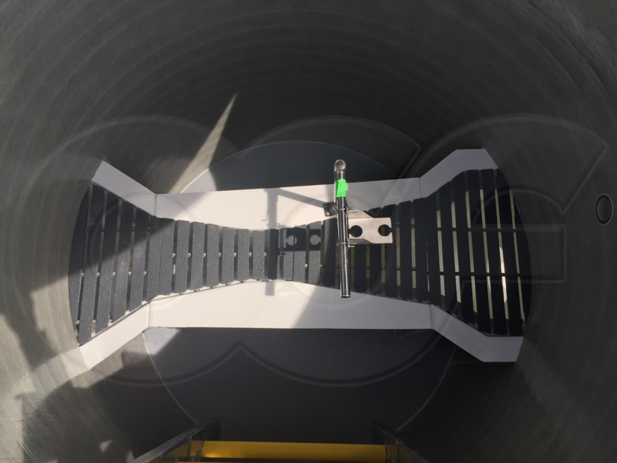 Recessed Grating over a Parshall Flume in a Metering Manhole