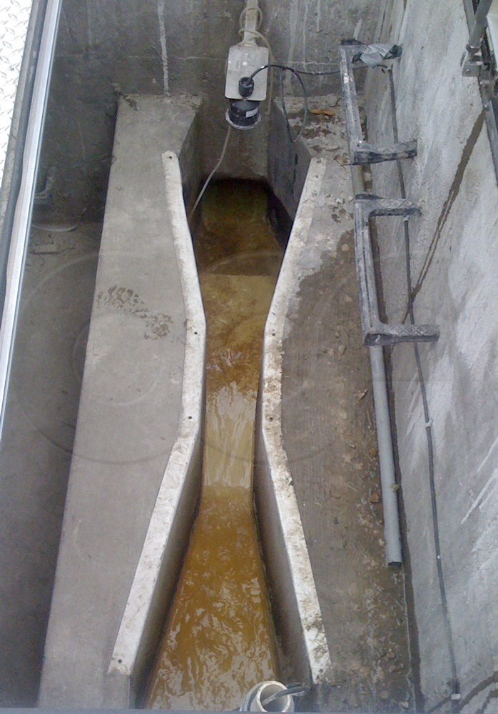 Fiberglass Parshall Flume in Concrete Metering Vault
