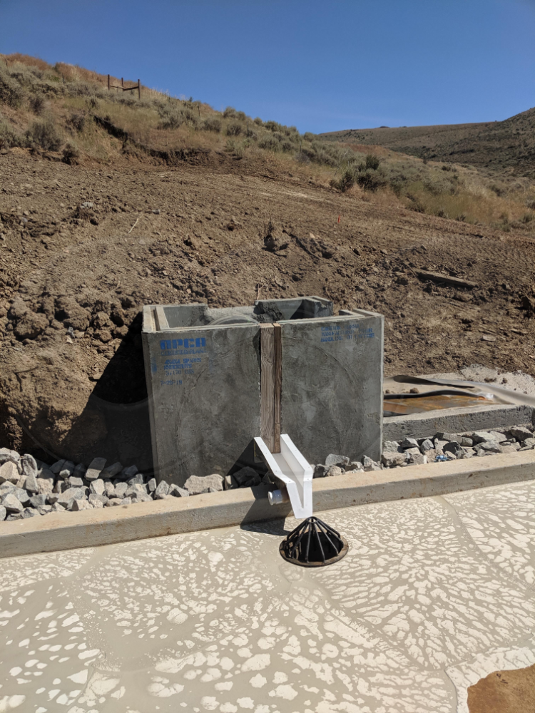 HS Flume with Approach Channel