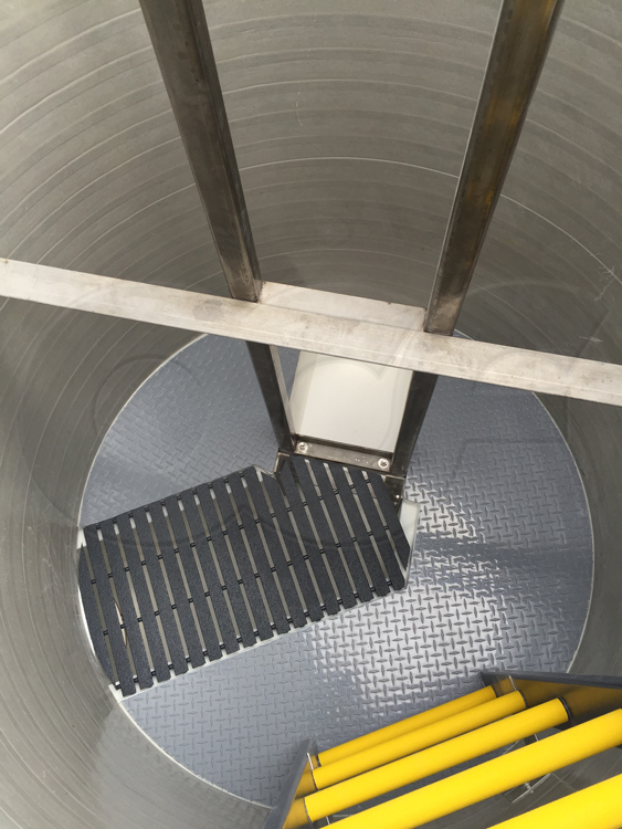 Grinder Rails and Benching in a JWC Grinder Manhole