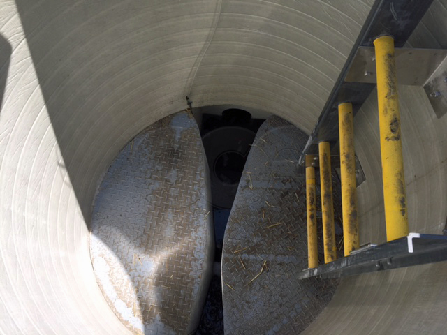 Fiberglass Shoulder Around Parshall Flume in Manhole