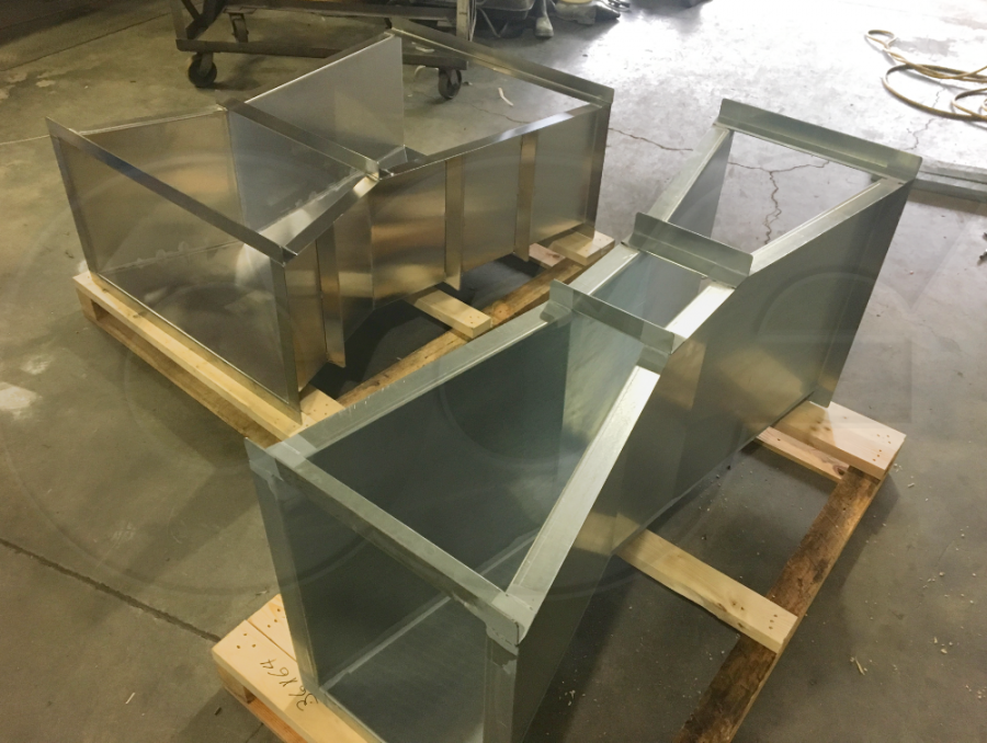 Stainless Steel Cutthroat and Galvanized Steel Parshall Flumes