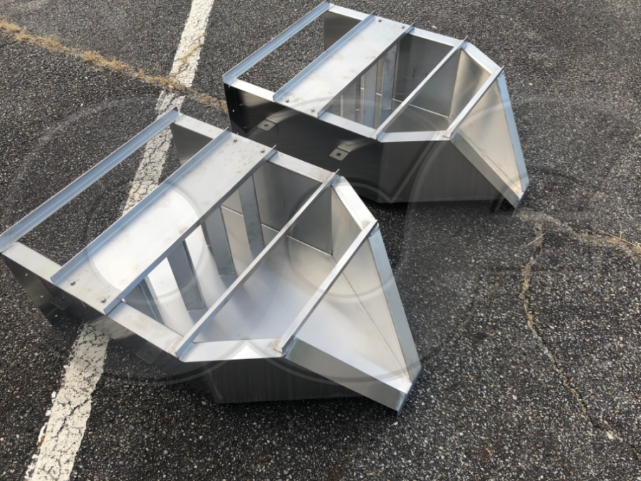 Stainless Steel H Flumes with Removable Tranquilizer Racks