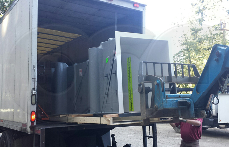 Unloading a 24-Inch Parshall Flume