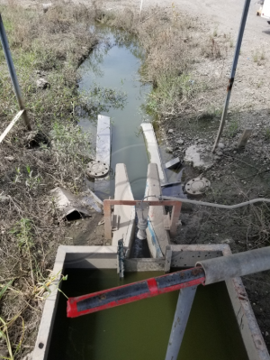 Parshall Flume with Inlet Flow Conditioning Screens