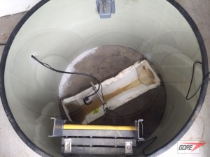 Trapezoidal Flume in Fiberglass Manhole
