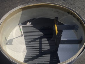 Cutthroat Flume with Benching and Grating in a Metering Manhole