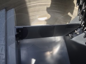 Underflow Baffle in a Weir Manhole